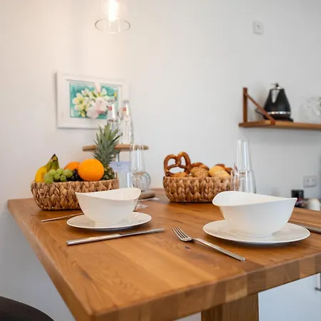 Apartamento Schlossberg Residences - Betthupferl - Self Check-in Design Aschaffenburg Goldbach (Bavaria)