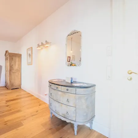 Apartamento Schlossberg Residences - Betthupferl - Self Check-in Design Aschaffenburg Goldbach (Bavaria)