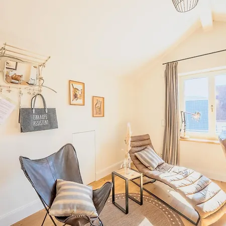 Schlossberg Residences - Betthupferl Design-apartments * Goldbach (Bavaria)