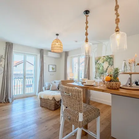 Apartamento Schlossberg Residences - Betthupferl - Self Check-in Design Aschaffenburg Goldbach (Bavaria)
