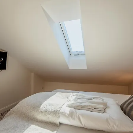 Schlossberg Residences - Betthupferl Design-apartments * Goldbach (Bavaria)