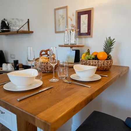 Schlossberg Residences - Betthupferl Design-apartments * Goldbach (Bavaria)